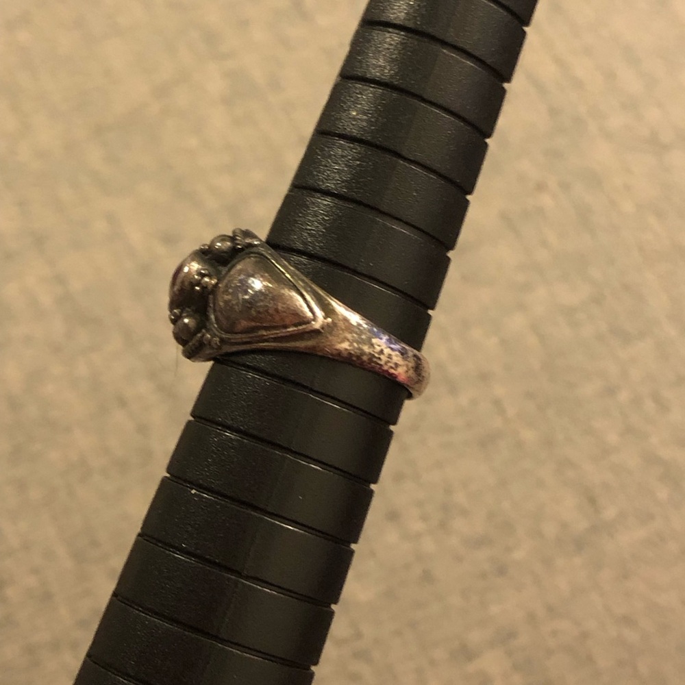 Vintage silver metal (sterling?) & faceted red stone (garnet?) ring sz 5.5-5.75 - Picture 12 of 14